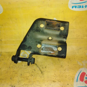 Крепление рессоры Chevrolet 15952992 Blazer S10/T10/S15/T15 L35/4G '1995-2005 зад, прав 4WD Q992 без болтов