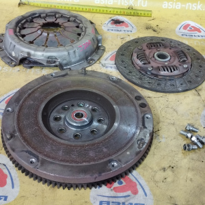 Маховик Suzuki J20A SX4 YB41S m/t + корзина 22100-80J01 ( диаметр диска 215 мм. )