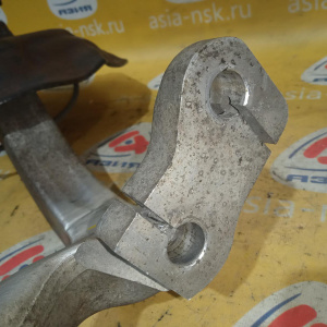 Ступица Audi C6/4F2 A6 AUK/BDW перед, лев ABS без суппорта и диска
