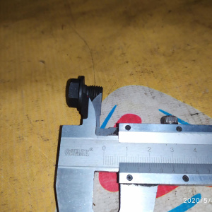 Болт маховика Nissan 31009-21X00 X-Trail T30/R20 QR20/QR25/GA15/CD17/QG15/QG18/TD27/YD22/SR20/VQ20/VQ25/VQ30 a/t на гидромуфту