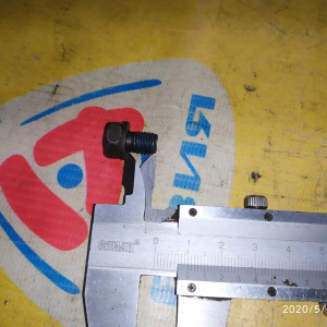 Болт маховика Toyota 90119-08498 Corolla Fielder NZE121/SV40/CT210 1NZ/3S/4S/4A/5A/7A/2C/3C a/t на гидромуфту ( без напровляющей )