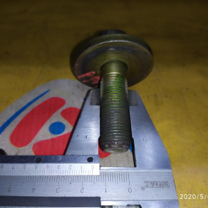 Болт шкива коленвала Toyota 90119-16004 Harrier MCU15 1MZ/3MZ/1GR/2GR/3GR/4GR ключ на 22