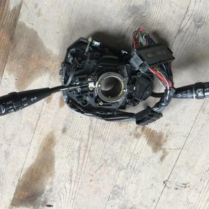 Блок подрулевых переключателей Toyota Hiace KZH10# 84310-26540