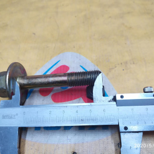 Болт шкива коленвала Subaru Forester EJ205 ключ на 22