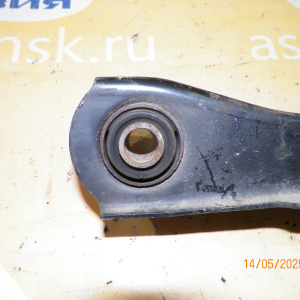 Рычаг Toyota CM30/KM30/KM31/YM30/YM31/CM40/CM41/YM40/YM41 Lite Ace/Town Ace зад, прав прод. под пружину