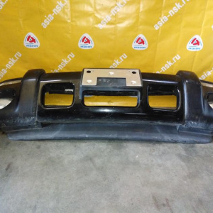 Бампер Jeep Cherokee/Liberty KJ '2001-2005 перед в сборе (туманки, белые поворотники)