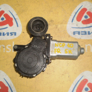 Мотор стеклоподъемника TOYOTA Vitz /Platz NCP10 перед, прав 5 контактов