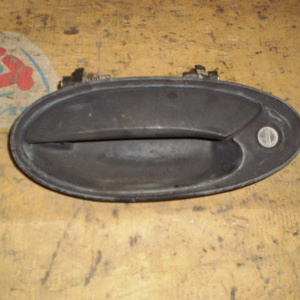 Ручка двери Mitsubishi Lancer/Libero CD5W/CB3A перед, лев