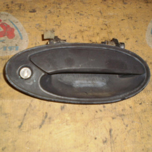 Ручка двери Mitsubishi Lancer/Libero CD5W/CB3A перед, прав