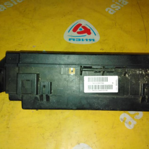 Блок предохранителей Jeep Cherokee/Liberty KJ EKG 3.7L V6 4WD 4AT 56010447AG '2001-2007