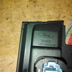 Блок кнопок Ford Focus 2 CAP '2004- Обогрев стекла, ESP 4M51-130734-DB