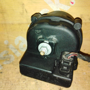 Сигнал звуковой BMW E60 5-Series сирена сзади в правом креплении бампера 6942429 65756942429