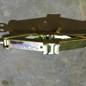 Домкрат Honda Fit GD1 700 кг.