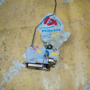 Замок двери Nissan Z10 Cube зад, прав