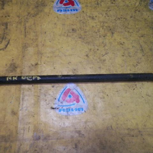 Тяга поперечная Toyota SXA10, SXA11, SXA15, SXA16 RAV4 зад, прав в 4WD Не регулируемая с шаровой.