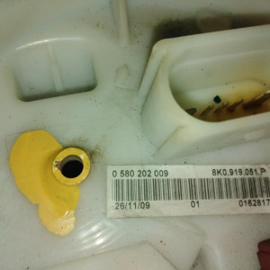 Бензонасос Audi A4 B8/8K2/8T3 CDNC 2.0 TFSI в сборе (дефект трубки и контактов) 8K0919051P