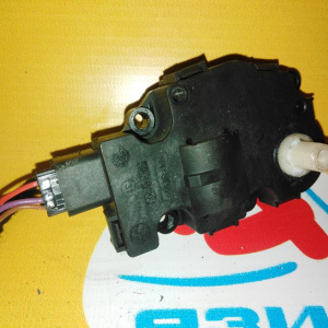 Сервопривод заслонок печки Audi A4 B8/8K2
