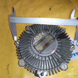 Термомуфта Toyota S05D/S05C Dyna диамер по центрам болтов 150/153 мм. высота 50 мм. посадочное с выемкой