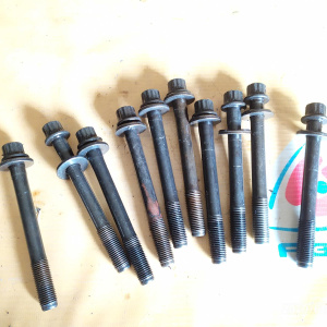 Болт ГБЦ Mitsubishi 4G64 Airtrek/RVR/Chariot/Delica CU2W/N74W/N84W/PA4W GDI=SOHC комплект 10 шт. MD191470