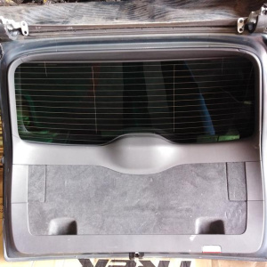 Дверь задняя Volkswagen Touareg 7LA/7L6 '2002-2010 дефект
