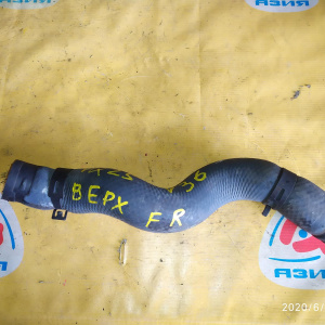 Патрубок  радиатора Nissan Skyline V36 VQ25 R в F верх