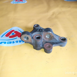 Крепление подушки ДВС Honda K24A/K24Z3 Accord CU2 чугун на лобовину перед, прав R40
