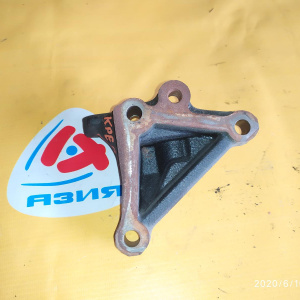 Крепление подушки ДВС Honda K24A/K24Z3 Accord CU2 чугун на лобовину перед, прав R40