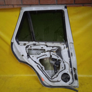 Дверь боковая BMW X5 E53 '2000-2006 зад, лев в сборе (дефект) без ручки 41528256827