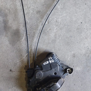 Замок двери Toyota KSP90 Vitz перед, лев