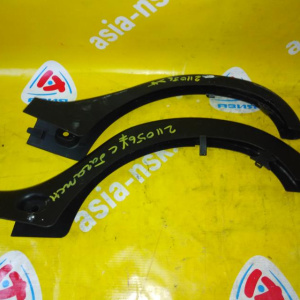 Накладка петли багажника Mercedes E-Class W211 пара (L+R) A2118210289 A2118210189