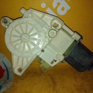 Мотор стеклоподъемника Mercedes C-Class W204/W212 перед, прав A2048200242