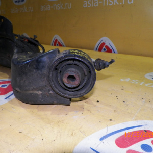 Рычаг Nissan NT31/NJ10 X-Trail/Dualis/Qashqai зад, прав 2WD/4WD Продольный (дефект сален блока) 55501JG000
