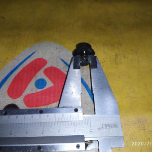 Болт маховика Suzuki 09103-08421 SX4/Swift/Aerio HT51S M13A/M15A/M18A/J20A a/t на гидромуфту ( с напровляющей )