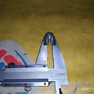 Болт маховика Suzuki 09103-08421 SX4/Swift/Aerio HT51S M13A/M15A/M18A/J20A a/t на гидромуфту ( без напровляющей )