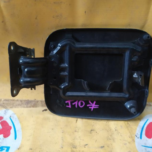 Лючок бензобака Nissan Dualis/Qashqai NJ10