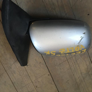 Зеркало TOYOTA Voltz ZZE136 5к. R