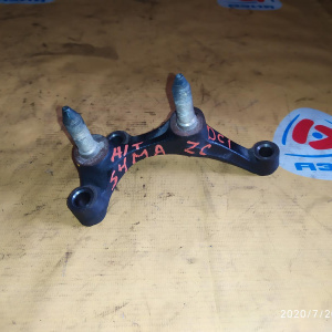 Крепление подушки ДВС Honda ZC Integra DC1/DB6 a/t S4MA/M4MA перед, прав S5A / 50825-SR3-950