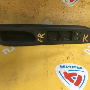 Пульт стеклоподъемника Nissan March K13 перед, прав