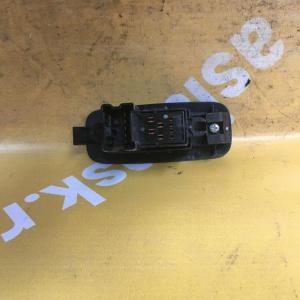 Пульт стеклоподъемника Nissan Dualis NJ10 перед, лев 25441-JD000