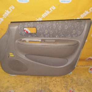 Обшивка двери Toyota Corolla Spacio AE110 перед, прав
