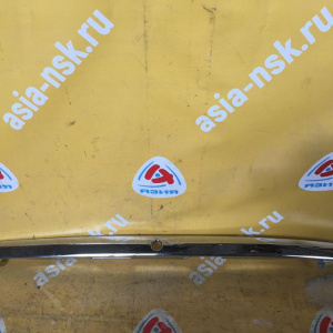 Накладка на крышку багажника Toyota Premio ZZT240 дефект 76811-20130/150