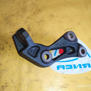 Крепление подушки ДВС Toyota 1NZ-FE Probox/Platz NCP50/NCP12/NCZ20 a/t перед, лев 12325-21060
