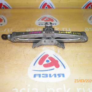 Домкрат Toyota AE100/CE100/EE100/AE101/SV20/VZV21/AT170/CT170/ST170/ST180/ST182/EL44/EP70 09111-12130. 09111-20060. 700 кг.