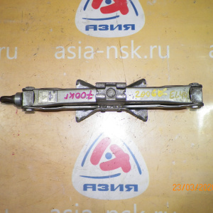 Домкрат Toyota AE100/CE100/EE100/AE101/SV20/VZV21/AT170/CT170/ST170/ST180/ST182/EL44/EP70 09111-12130. 09111-20060. 700 кг.