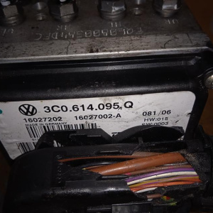 Блок ABS Volkswagen Passat B6/3C2/3C5 3C0614109Q '2006