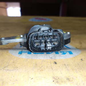 Селектор акпп Suzuki 84540-80A020 / (AV2416) SX4 YB41S M15A/M16A a/t стоит сбоку