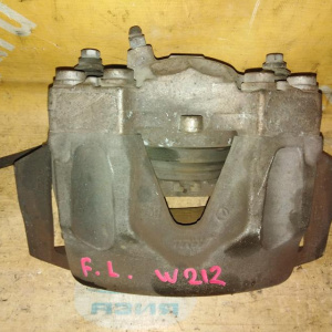 Суппорт Mercedes W212 E-Class перед, лев TRW с креплением под диск 322 мм A2044213581