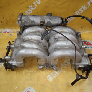 Коллектор впускной Land Rover 94D Discovery LT/L318 '1998-2004 4.0 V8 верх LKB000320