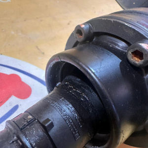 Кардан Toyota MNH15/ANH15 Alphard 1MZFE/2AZFE a/t дефект пыльника  PH31 37100-58010