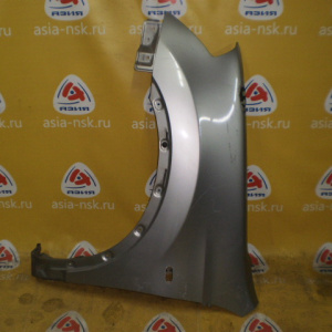 Крыло Nissan Dualis/Qashqai NJ10 '2006-2010 перед, лев под зеркало
